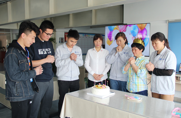 乐天堂fun88集团4月员工生日会&mdash;&mdash;你是最美四月天