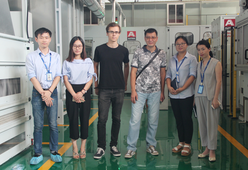 哈萨克斯坦国外友人一行来我司考察参观