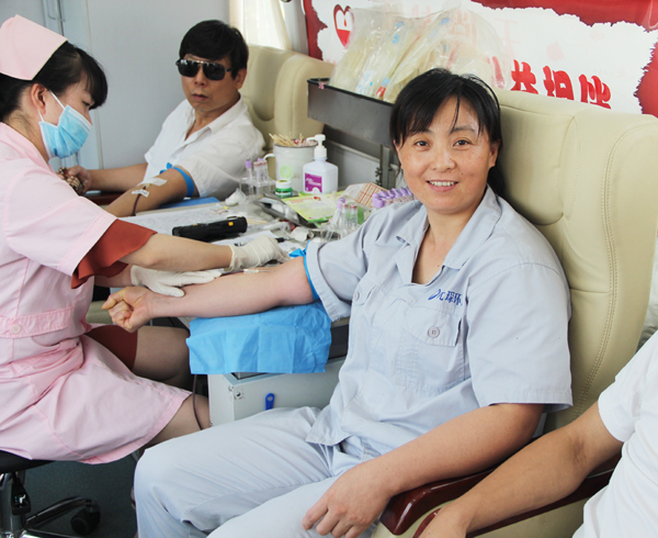 乐天堂fun88集团2018开展无偿献血活动