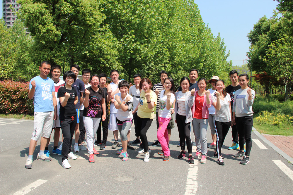 乐天堂fun88集团健儿自信飞扬 陶冲湖岸放光芒