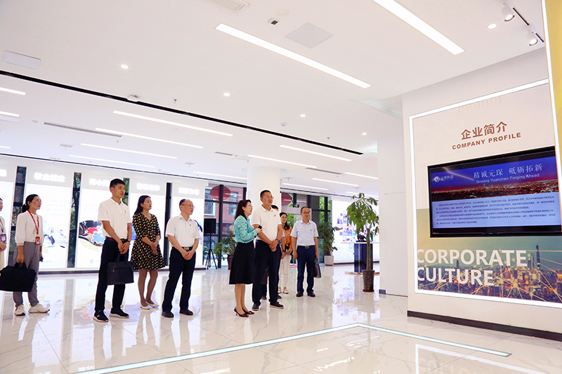 省委非公工委办公室主任詹国庆一行到乐天堂fun88集团调研指导党建工作